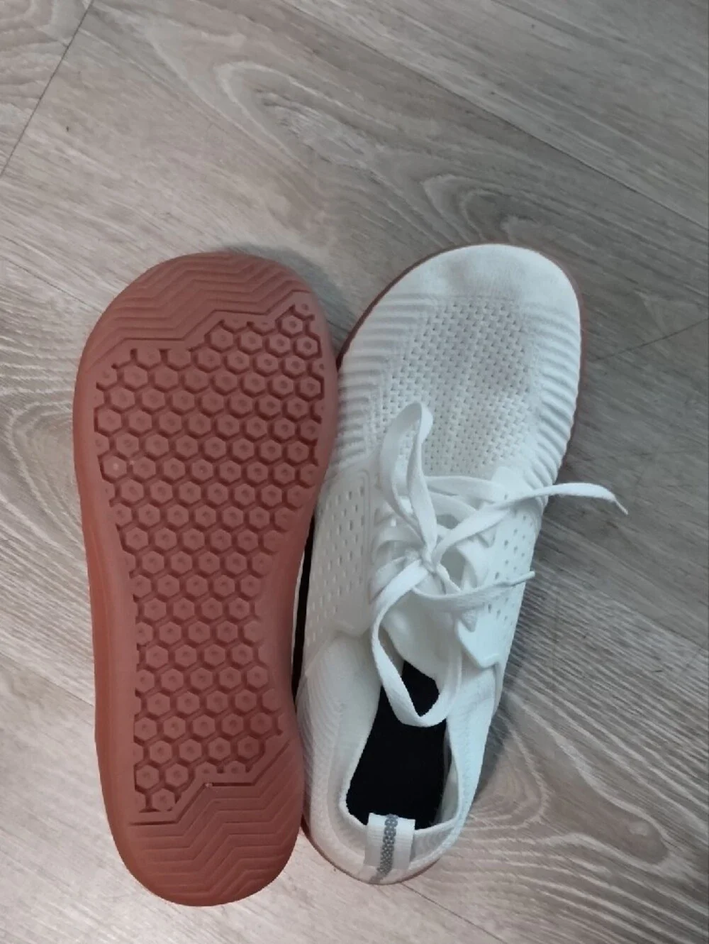Source Unknown White Knit Lace-Up Men's Sneakers with Gum Soles